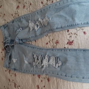 Ripped boyfriend jeans